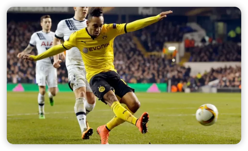 Why Aubameyang Could Be Manchester United's Missing Piece