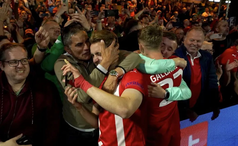 Gillingham Capitalize as Orient Dig In